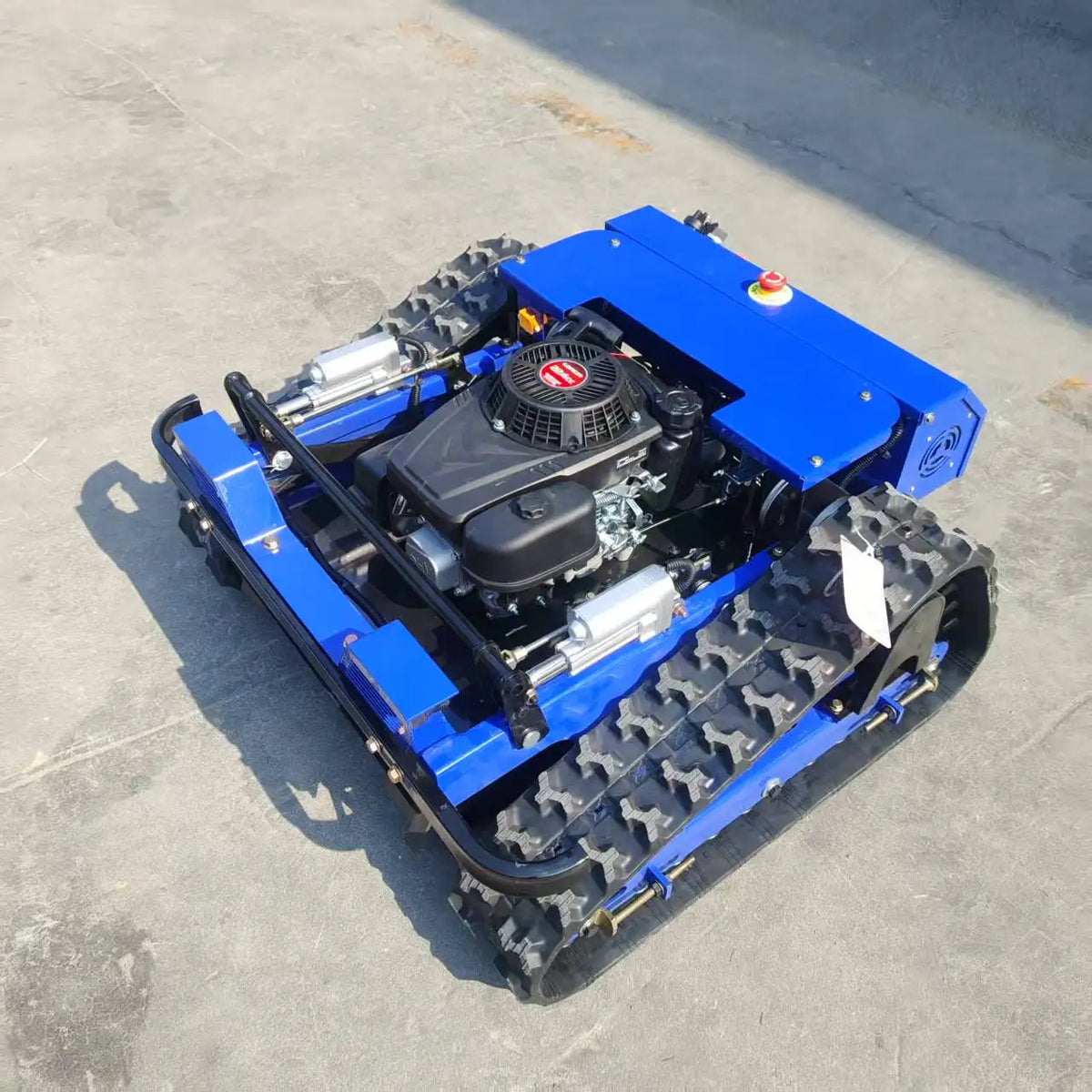 Jining GT-580 All Terrain RC Tank Track Lawn Mower For Africa Farm / Middle East Garden