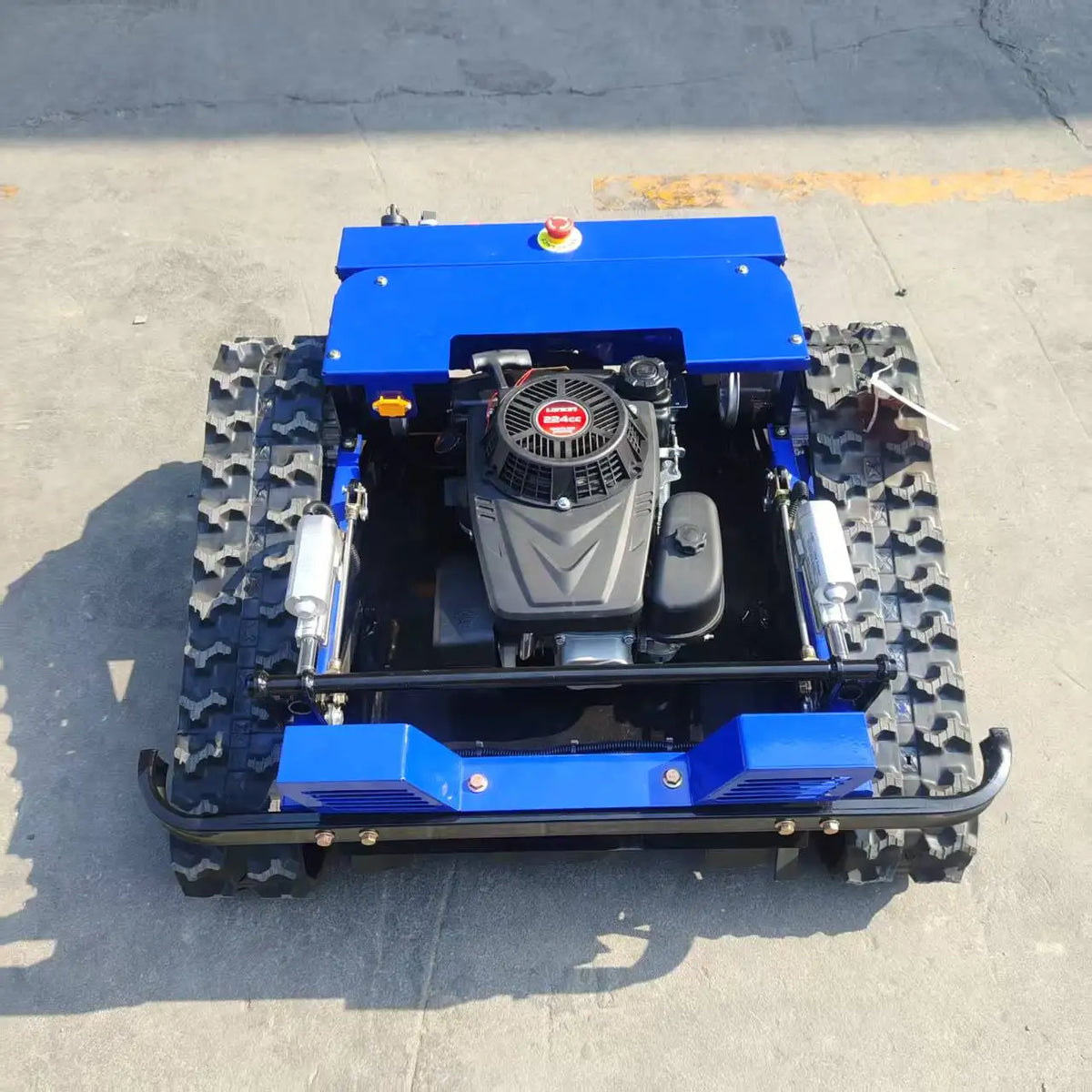 Jining GT-580 All Terrain RC Tank Track Lawn Mower For Africa Farm / Middle East Garden